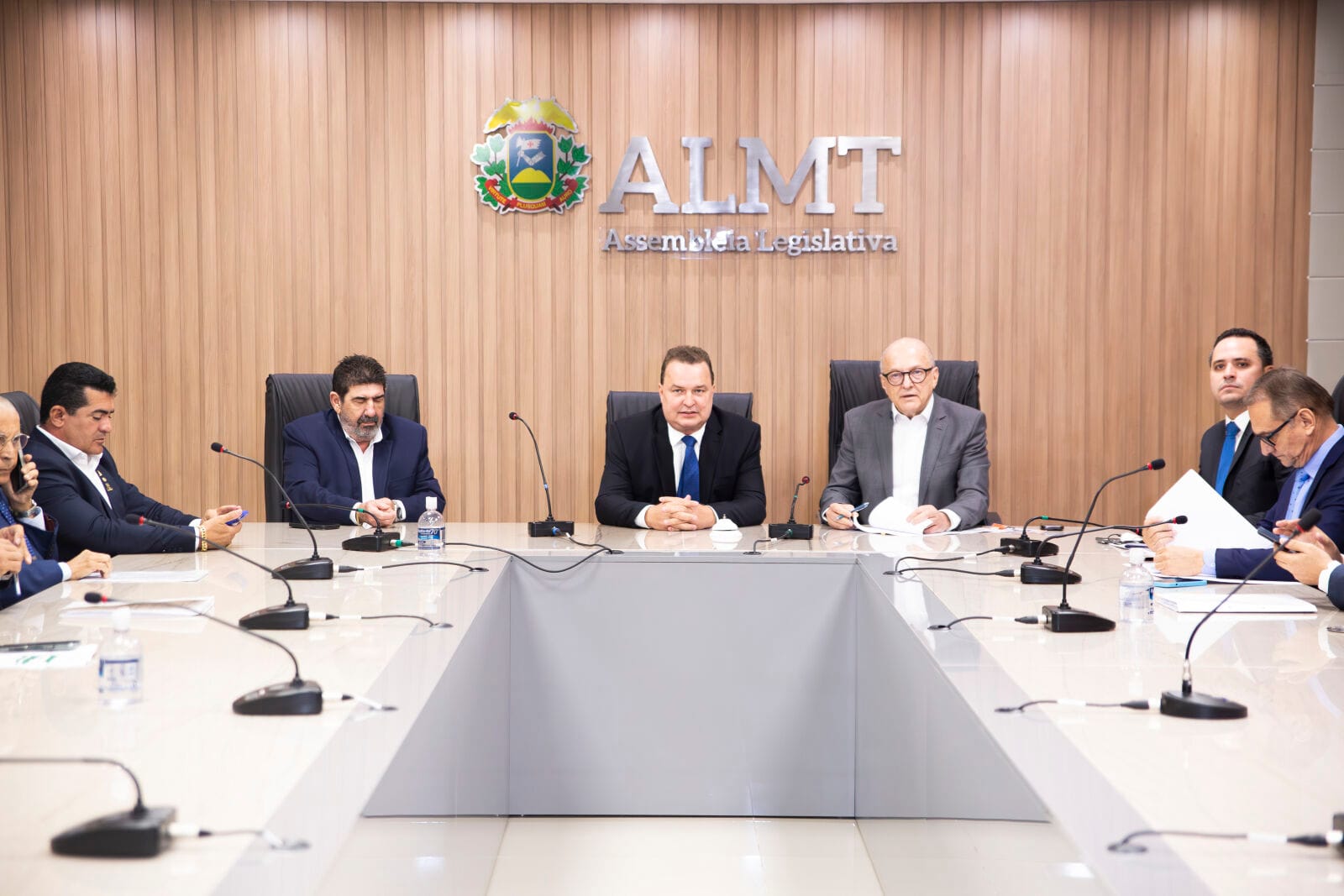 AL aprova limite de até 35% em desconto de empréstimos consignados na folha dos servidores