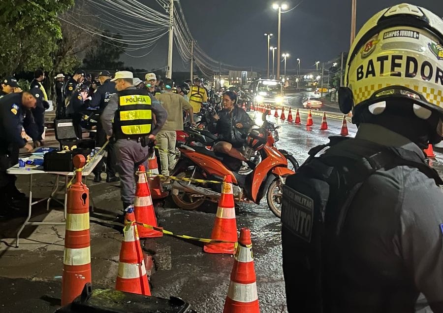 Operação Lei Seca remove 27 motocicletas e aplica 47 multas  na Fernando Corrêa em Cuiabá