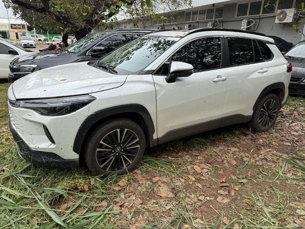 Duas mulheres são presas em Cuiabá por guardar carro de luxo de influenciadora foragida