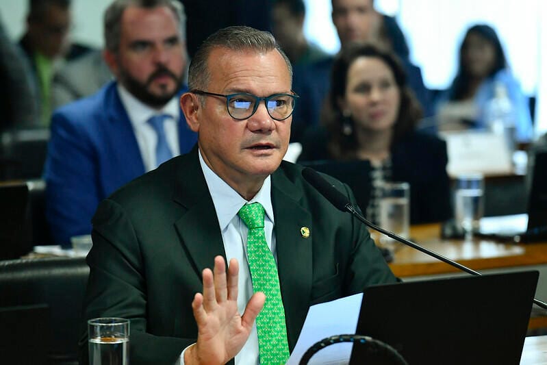 Wellington Fagundes cobra voos internacionais no Aeroporto Marechal Rondon