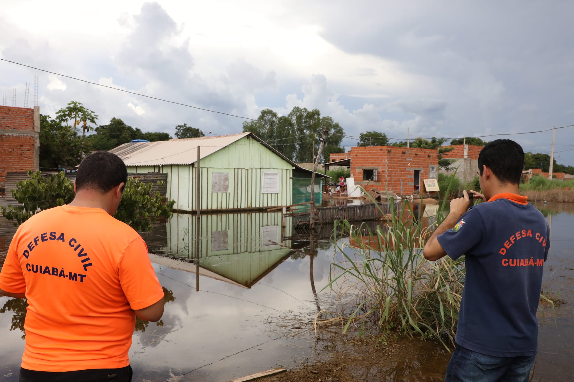 Secretário alerta para nova chuva intensa em Cuiabá: “Evitem áreas alagadas”