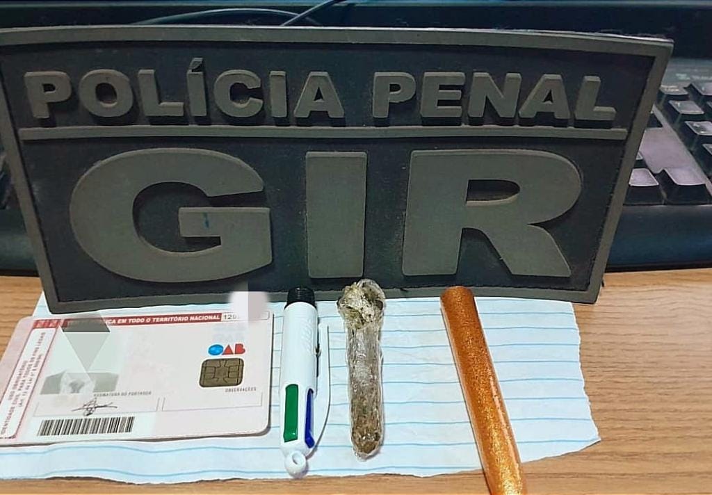 Advogado é flagrado tentando entregar maconha em caneta  a preso na Penitenciária Central