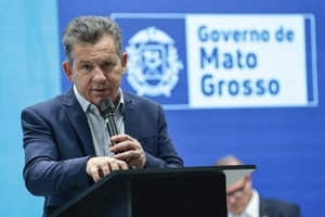 Governador critica sobretaxa imposta pelos Estados Unidos e pede reação do Brasil