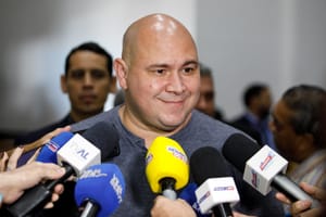 Abilio evita comentar possível expulsão de vereador investigado e diz que decisão cabe à direção do PL