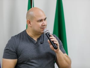 Abílio anuncia pagamento da RGA aos servidores de Cuiabá ainda em maio e alfineta Emanuel Pinheiro