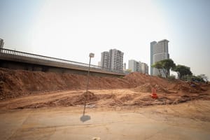 Demolição de extrutura antiga vai atrasar entrega de obra em Cuiabá