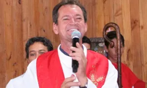 Padre condenado por estupro  tem 32 dias de pena perdoados após trabalho extramuros