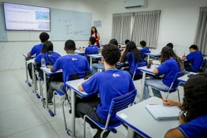 Solicitação de vaga em escolas estaduais para estudantes de Cuiabá começa nesta quarta